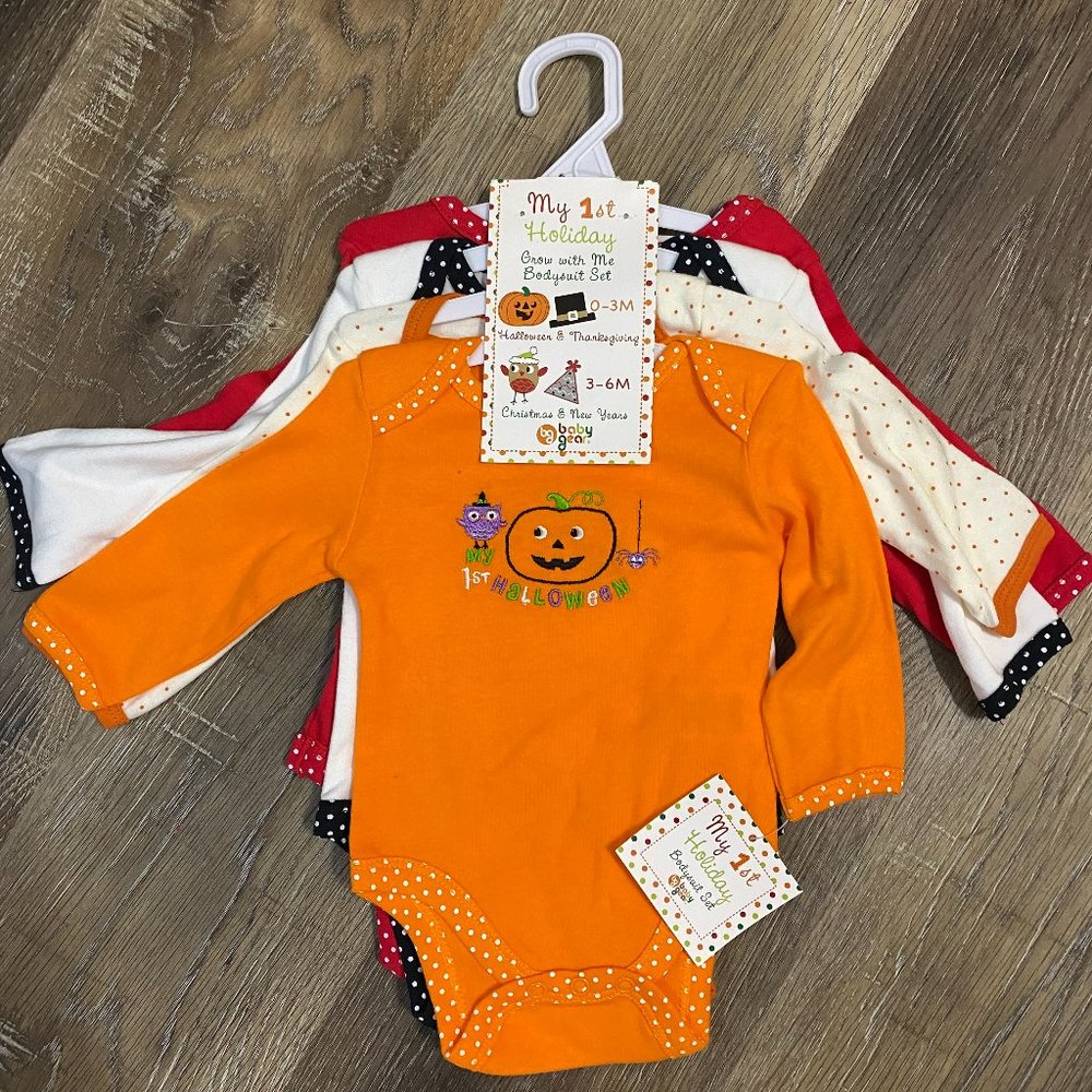 ☂️My First Holiday Bodysuit Set